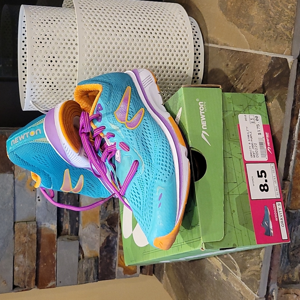 Newton Gravity 9 Size 8.5